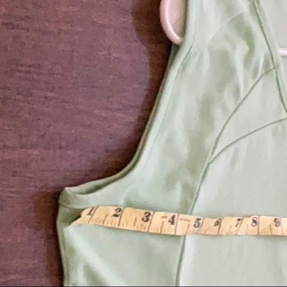 Adidas Ladies work out top. Size XL. - Picture 5 of 6